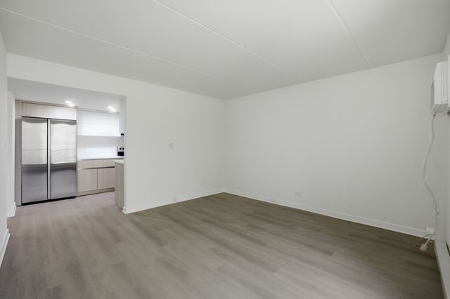 255 S West Avenue 310, Elmhurst, IL 60126