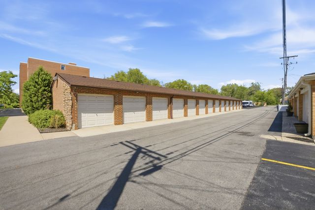 255 S West Avenue 310, Elmhurst, IL 60126