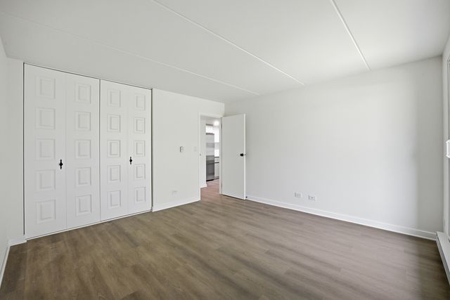 255 S West Avenue 310, Elmhurst, IL 60126
