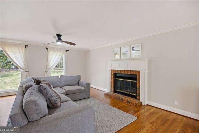 502 Riverview Court, Woodstock, GA 30188
