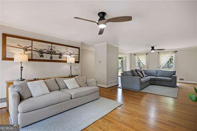 502 Riverview Court, Woodstock, GA 30188