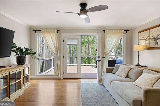 502 Riverview Court, Woodstock, GA 30188