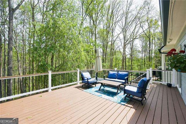 502 Riverview Court, Woodstock, GA 30188