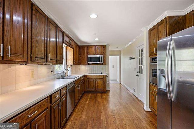502 Riverview Court, Woodstock, GA 30188