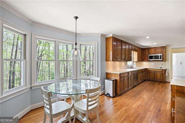 502 Riverview Court, Woodstock, GA 30188