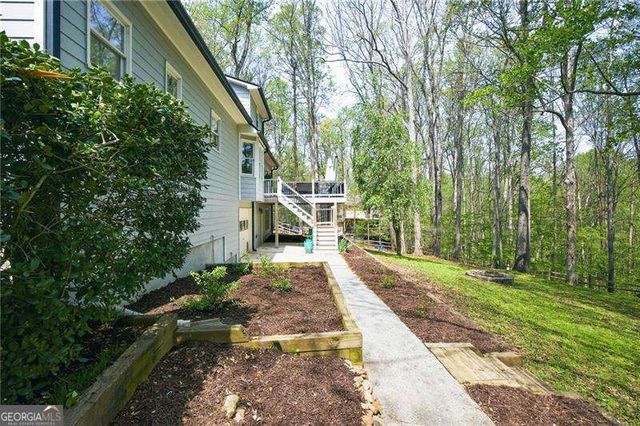 502 Riverview Court, Woodstock, GA 30188