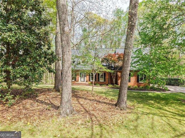 502 Riverview Court, Woodstock, GA 30188