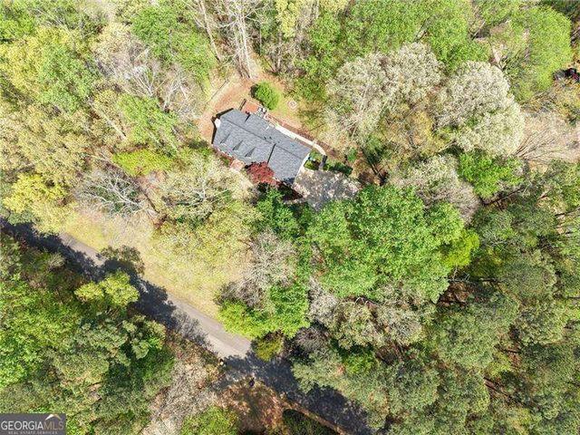 502 Riverview Court, Woodstock, GA 30188