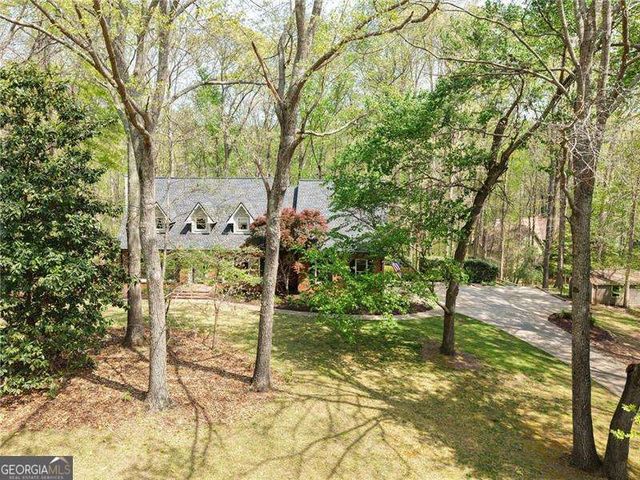 502 Riverview Court, Woodstock, GA 30188
