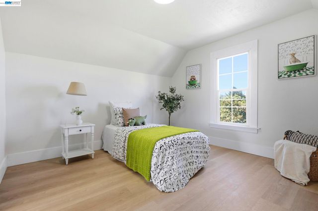 219 Jules Ave, San Francisco, CA 94112