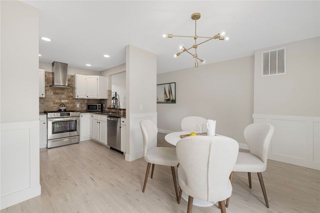47 King Street 3, East Greenwich, RI 02818