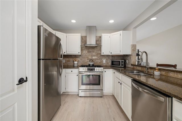 47 King Street 3, East Greenwich, RI 02818