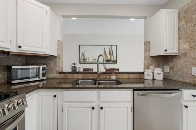 47 King Street 3, East Greenwich, RI 02818