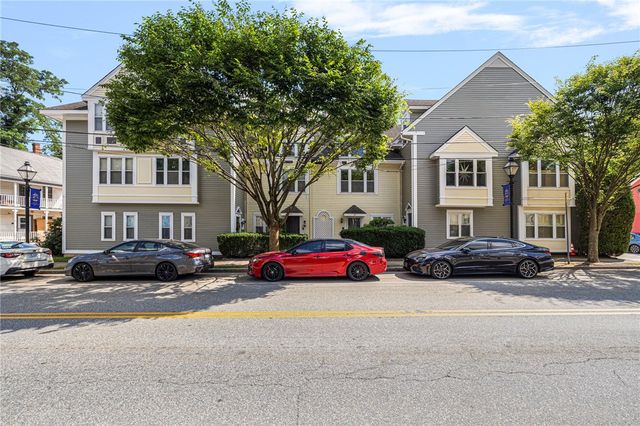 47 King Street 3, East Greenwich, RI 02818