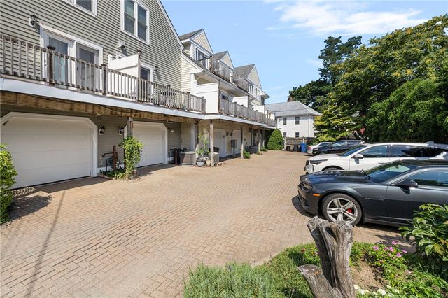 47 King Street 3, East Greenwich, RI 02818