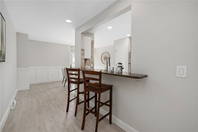 47 King Street 3, East Greenwich, RI 02818