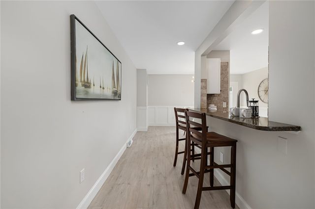 47 King Street 3, East Greenwich, RI 02818