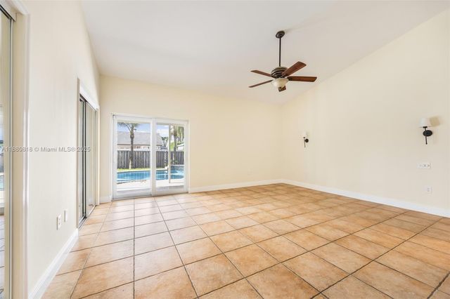 408 SE 6th St, Dania Beach, FL 33004
