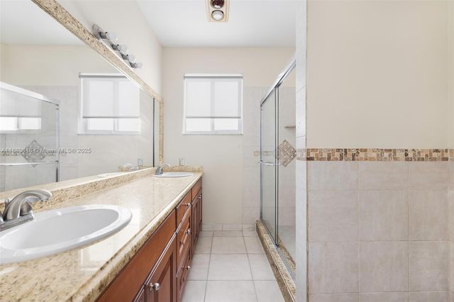 408 SE 6th St, Dania Beach, FL 33004