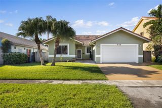 408 SE 6th St, Dania Beach, FL 33004