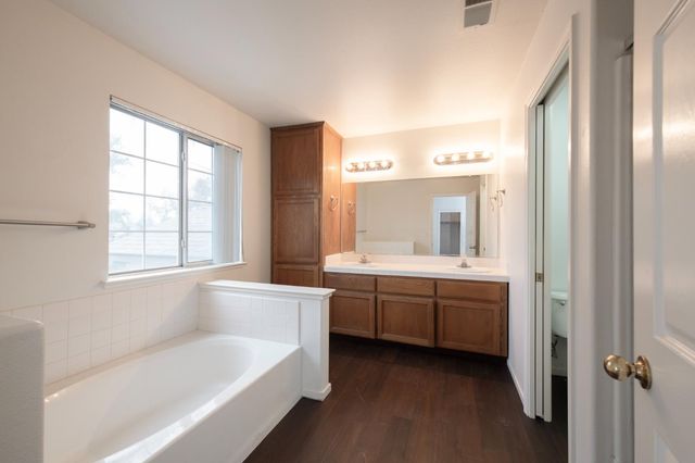 5314 W Ramona Avenue, Fresno, CA 93722