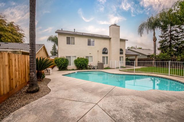 5314 W Ramona Avenue, Fresno, CA 93722