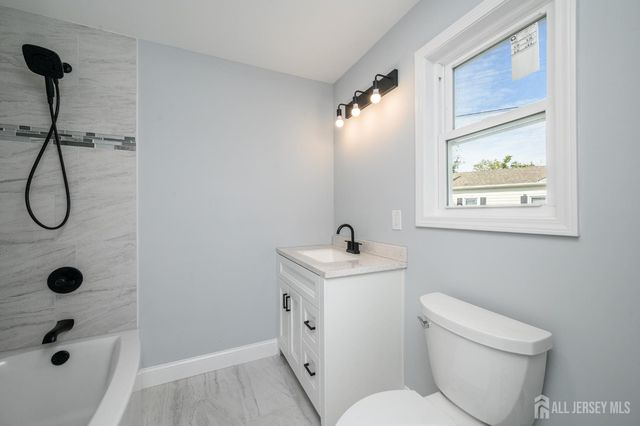 270 Alpine Way, Old Bridge, NJ 08879