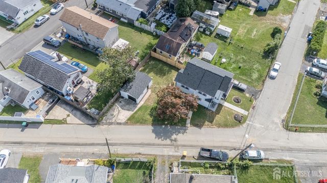 270 Alpine Way, Old Bridge, NJ 08879