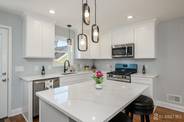 270 Alpine Way, Old Bridge, NJ 08879