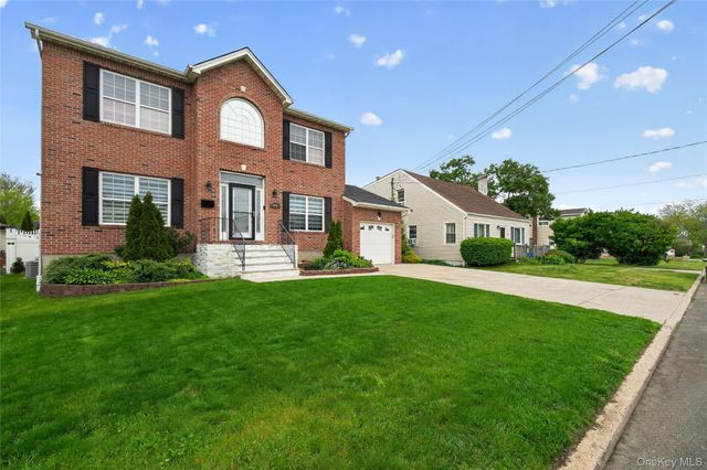 3341 Colony Drive, Baldwin Harbor, NY 11510