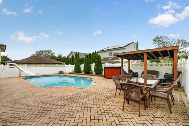 3341 Colony Drive, Baldwin Harbor, NY 11510