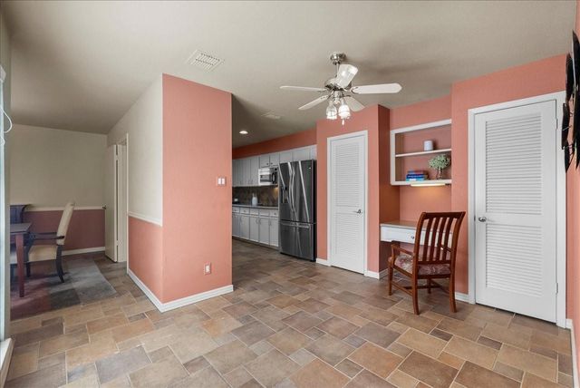 2119 Willow Dell Drive, Seabrook, TX 77586