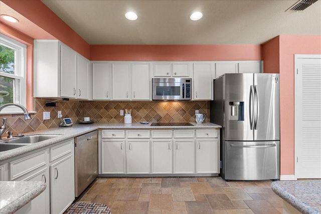 2119 Willow Dell Drive, Seabrook, TX 77586