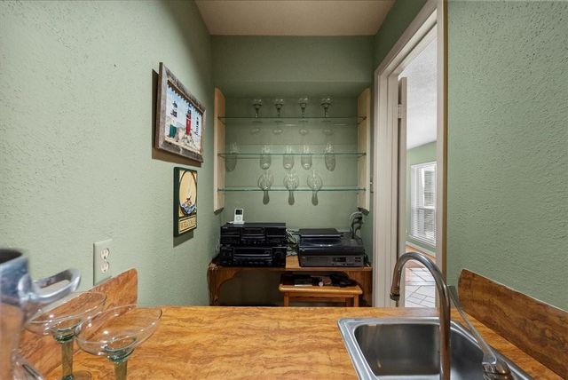 2119 Willow Dell Drive, Seabrook, TX 77586