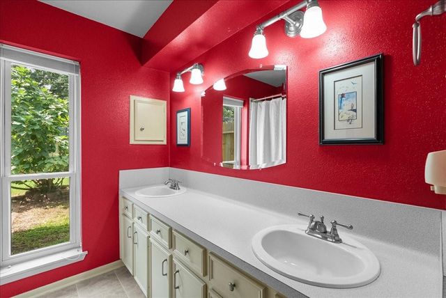 2119 Willow Dell Drive, Seabrook, TX 77586