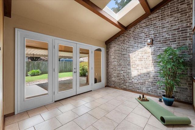 2119 Willow Dell Drive, Seabrook, TX 77586