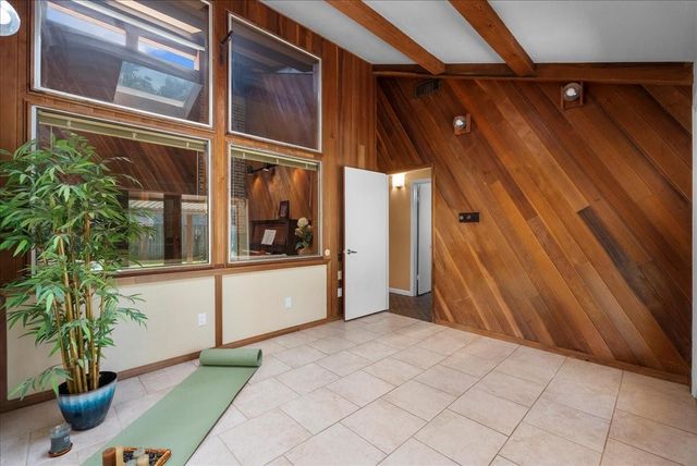 2119 Willow Dell Drive, Seabrook, TX 77586