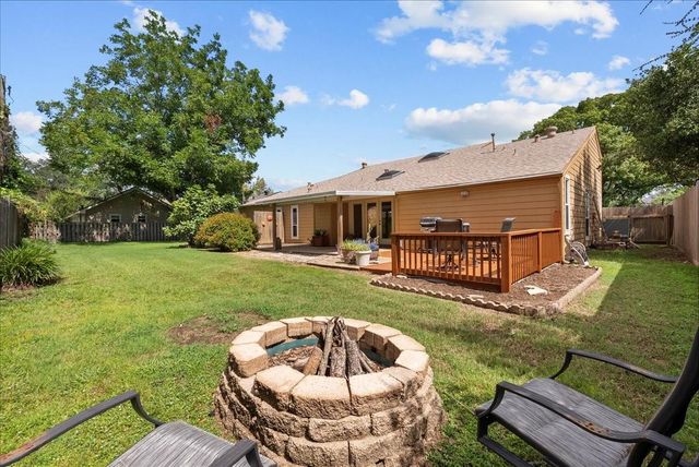 2119 Willow Dell Drive, Seabrook, TX 77586