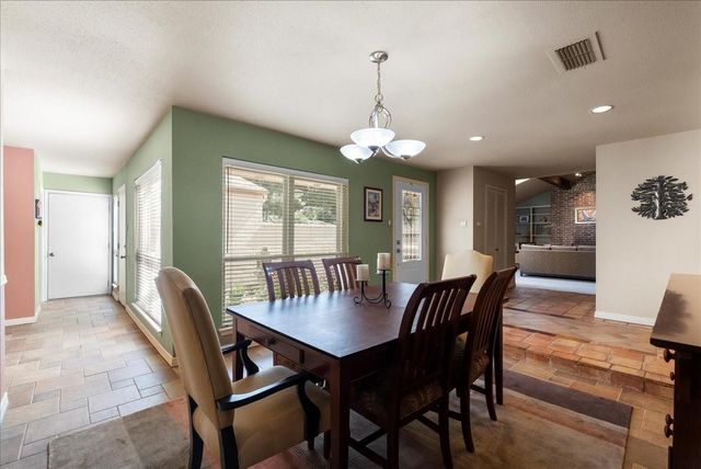 2119 Willow Dell Drive, Seabrook, TX 77586