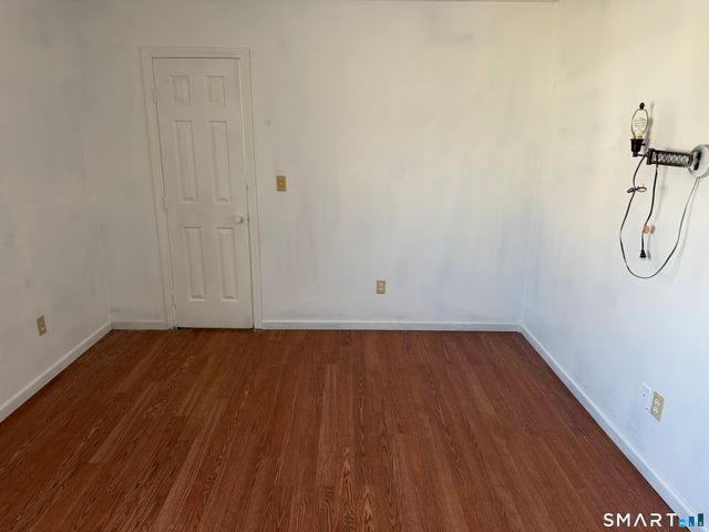 335 Glendale Avenue G11, Bridgeport, CT 06606