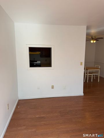 335 Glendale Avenue G11, Bridgeport, CT 06606