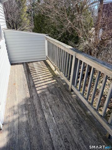 335 Glendale Avenue G11, Bridgeport, CT 06606