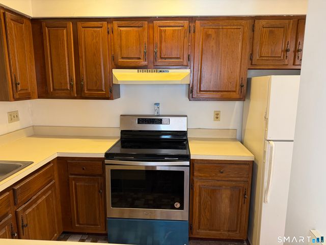 335 Glendale Avenue G11, Bridgeport, CT 06606