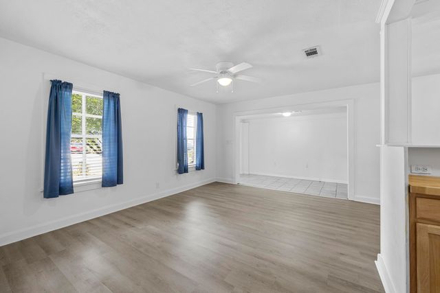 324 Dixie Street, Crestview, FL 32536