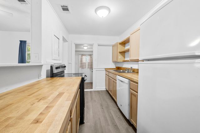 324 Dixie Street, Crestview, FL 32536