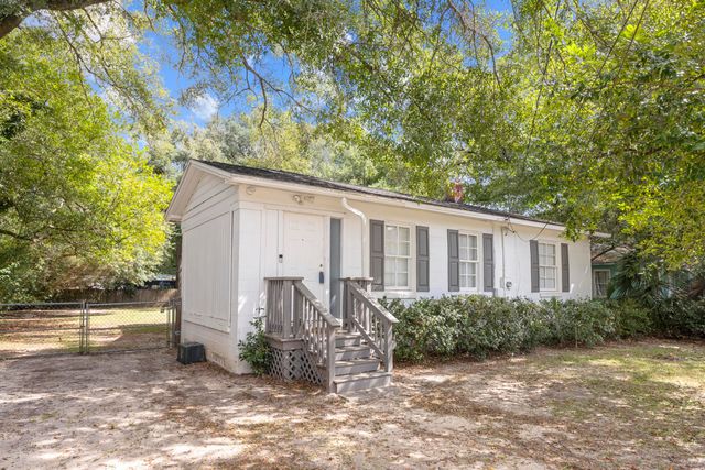 324 Dixie Street, Crestview, FL 32536