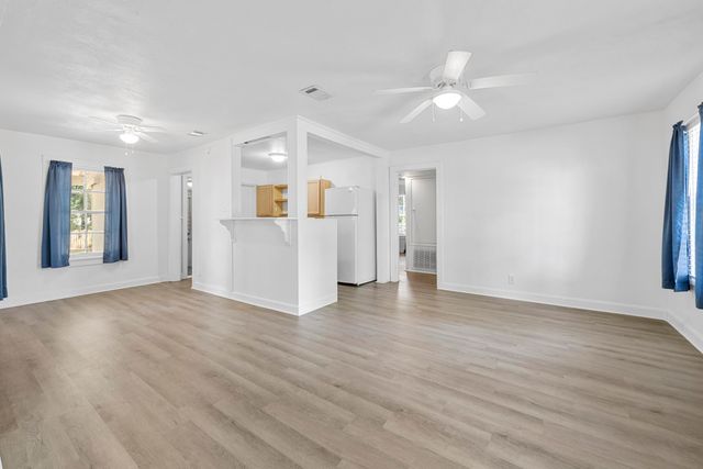 324 Dixie Street, Crestview, FL 32536