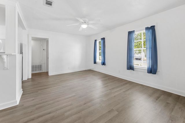 324 Dixie Street, Crestview, FL 32536