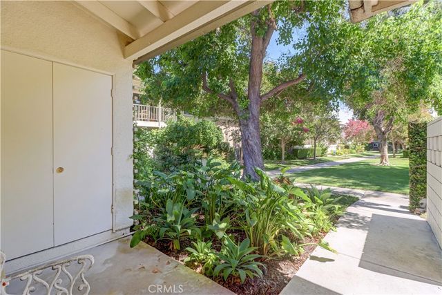 30 Calle Aragon E, Laguna Woods, CA 92637