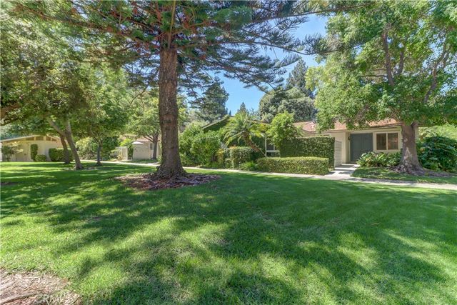 30 Calle Aragon E, Laguna Woods, CA 92637